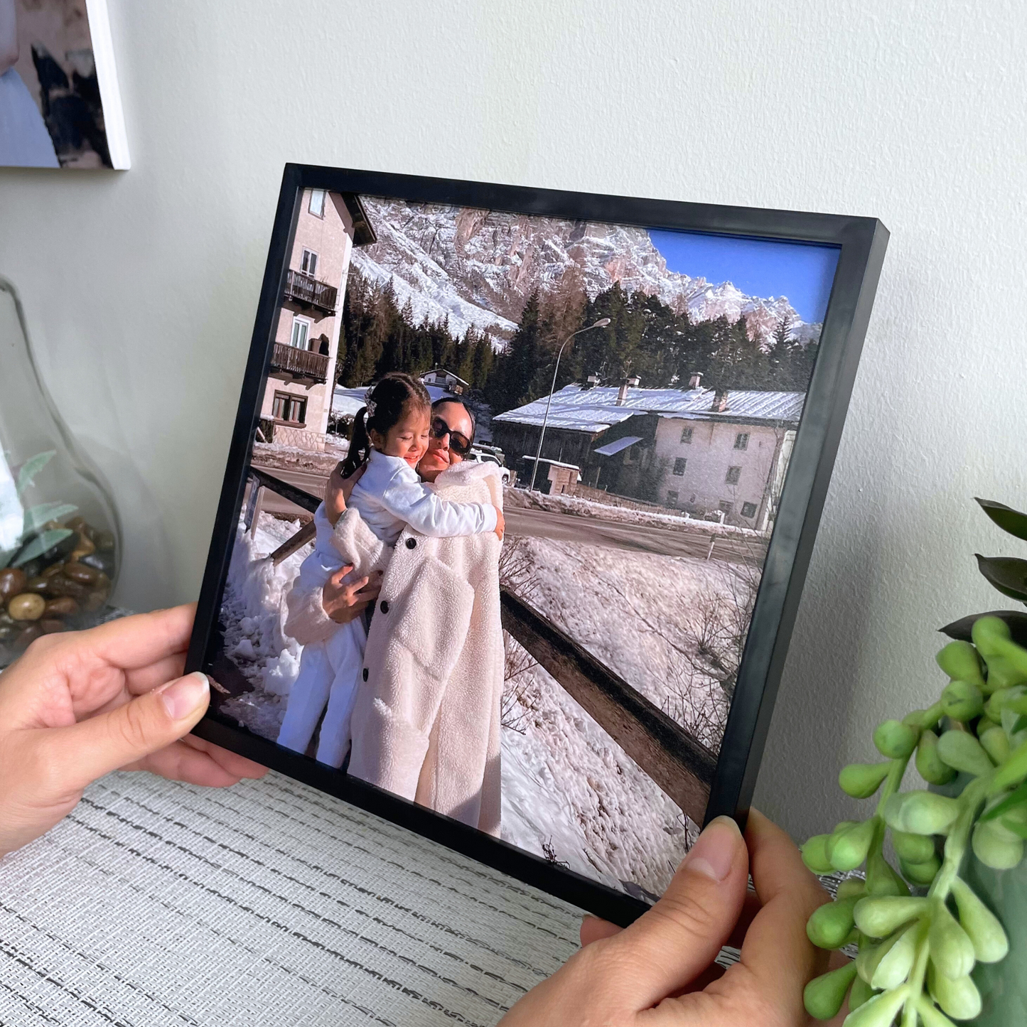 Cuadro de 20x20 cm + foto impresa y adhesivo en la parte de atrás