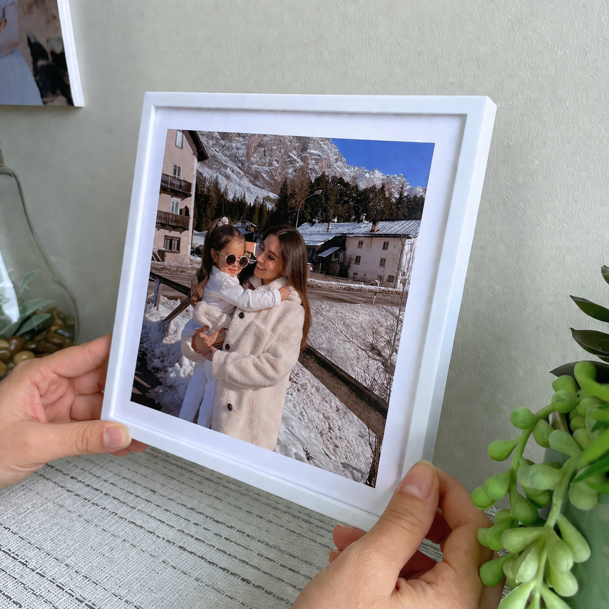 Cuadro de 20x20 cm, con foto impresa y adhesivo en la parte de atrás