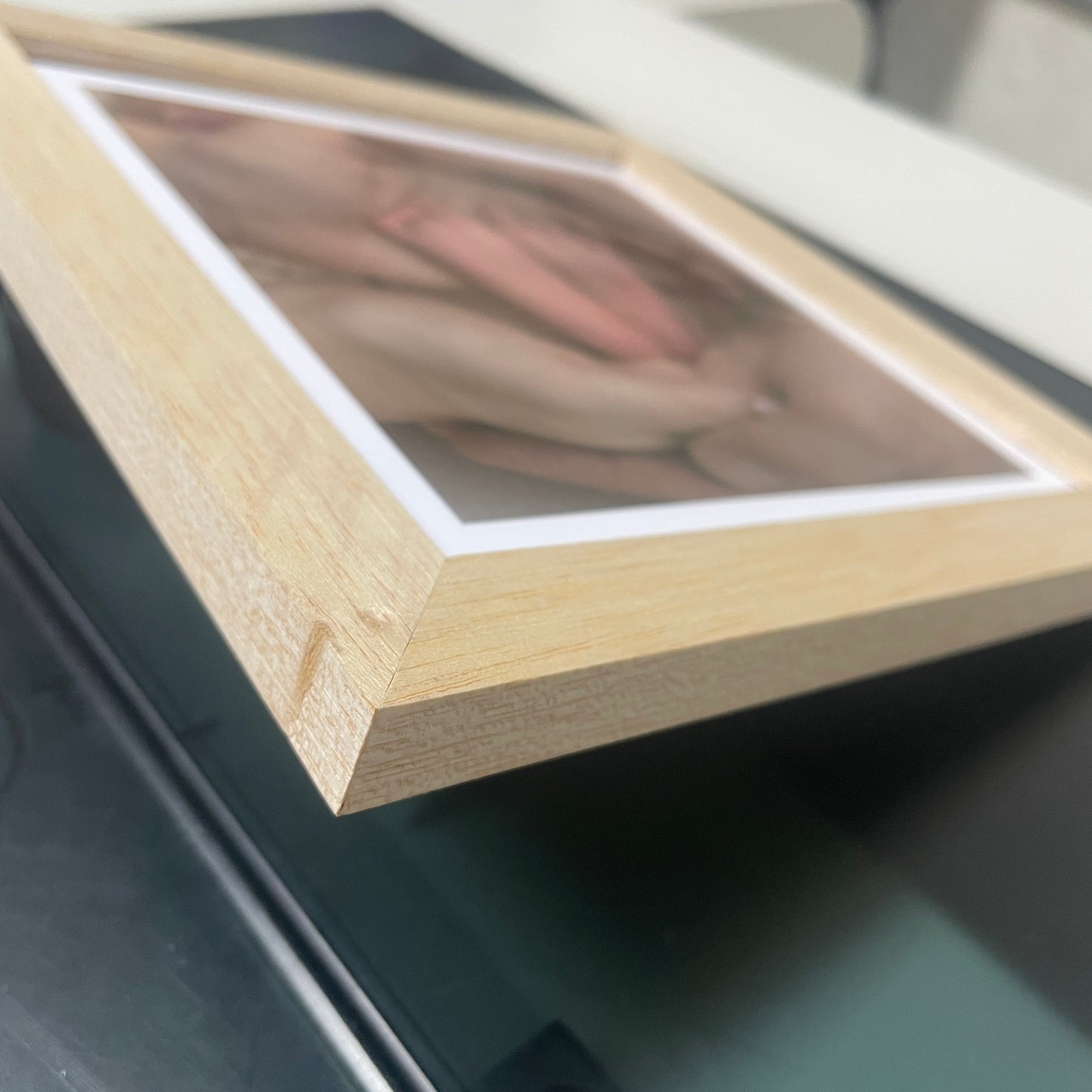 Cuadro de Madera de 20x20 cm con foto impresa y adhesivo 3M en la parte de atrás
