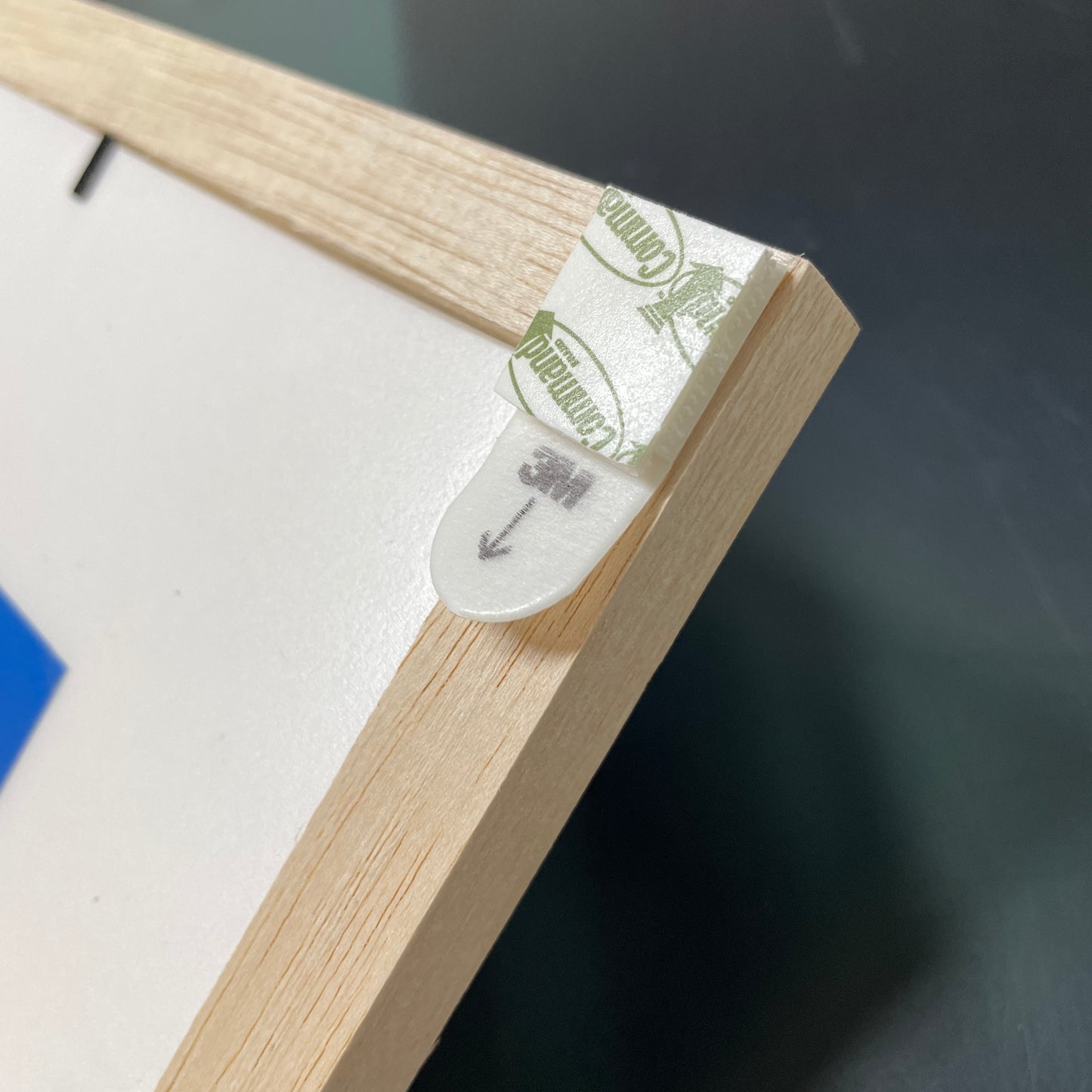 Cuadro de Madera de 20x20 cm con foto impresa y adhesivo 3M en la parte de atrás