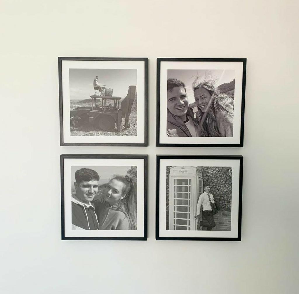 Cuadro de 20x20 cm + foto impresa y adhesivo en la parte de atrás