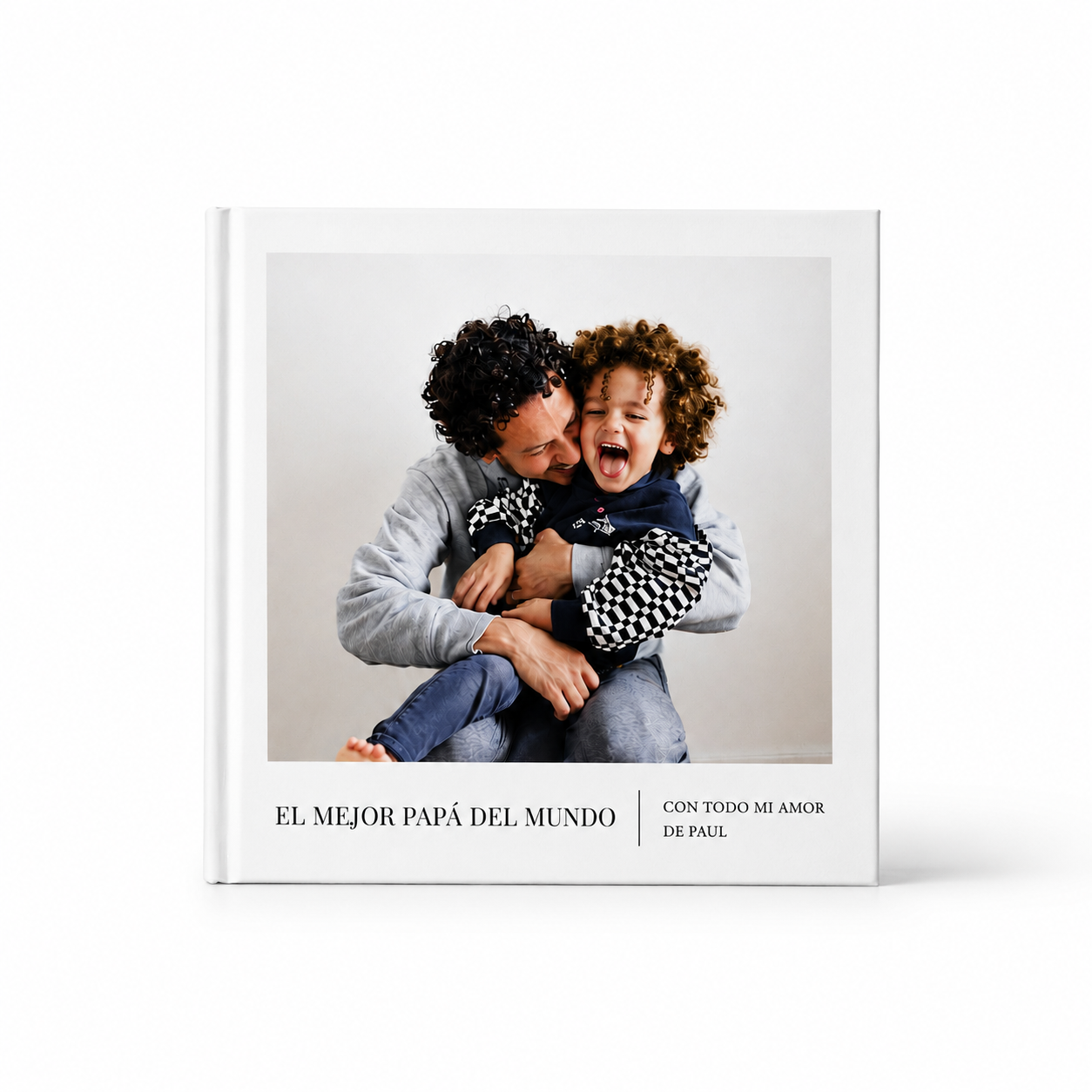 Album de 18x18 cm con Portada personalizada, tapa dura y diagramación automática