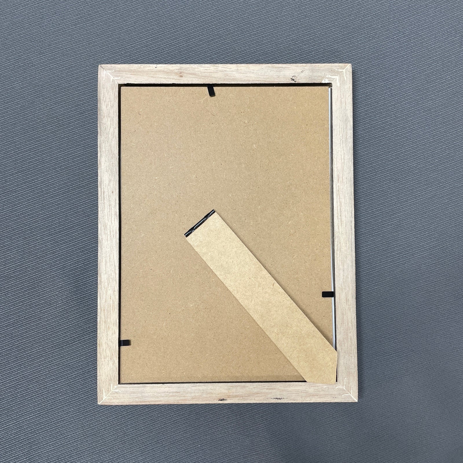 Set 2 Portarretratos de 10x15 cm marco de madera pino, con vidrio, tapa y parante rígidos - Image 8