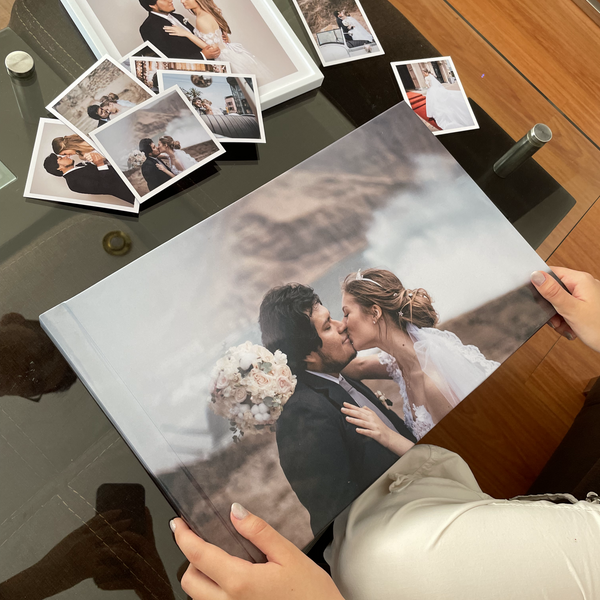 Fotoalbum Eternum de 40x30 cm con 200 fotos, tapa dura, estampado personalizado y diagramación profesional (Promo)